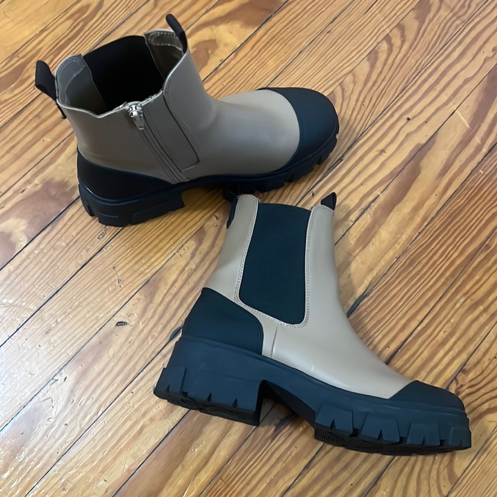 Taupe Chunky Boot- Sz 9 1/2